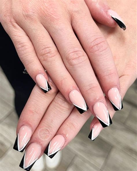 Triangle French Tip Black And White Nails White Tip Nails French Tip