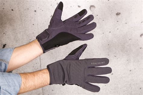 Review Sealskinz Waterproof All Weather Multi Activity Glove With