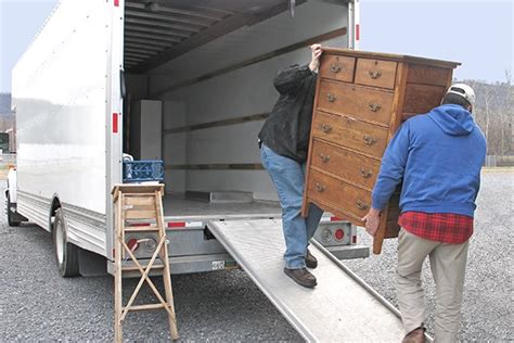 Five And A Half Important Things To Know When Hiring Local Movers