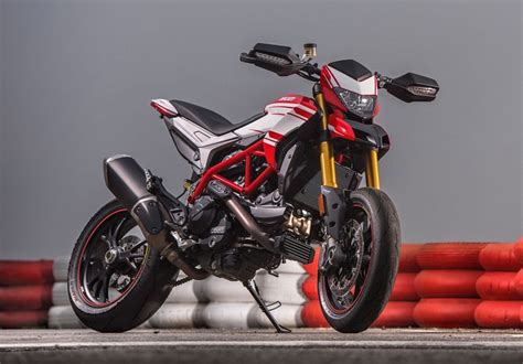 Ducati 939 Hypermotard SP 2018 Fiche Moto