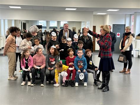 Montceau Ecole Voltaire Rousseau le banc de l amitié le banc des