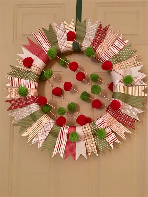 Christmas Paper Wreath DIY