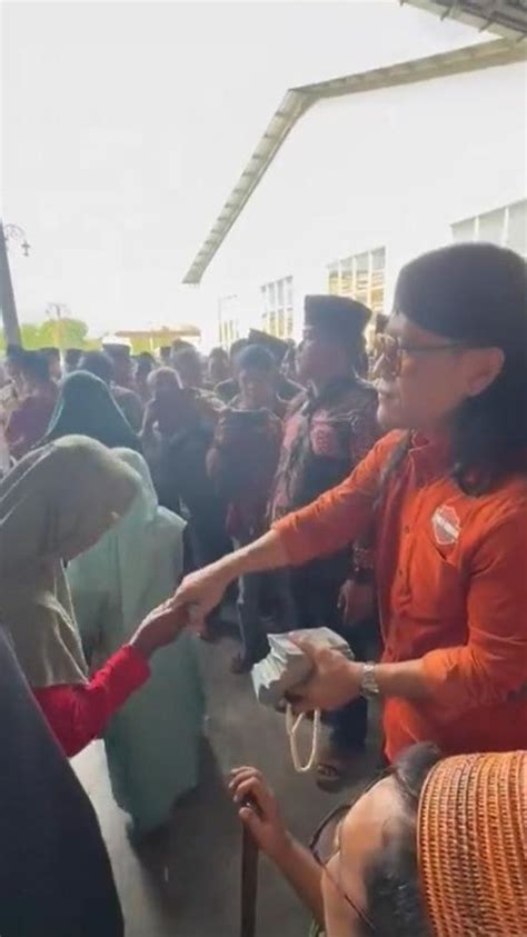 Bawaslu Pamekasan Hentikan Kasus Gus Miftah Bagi Bagi Uang Ini Alasannya