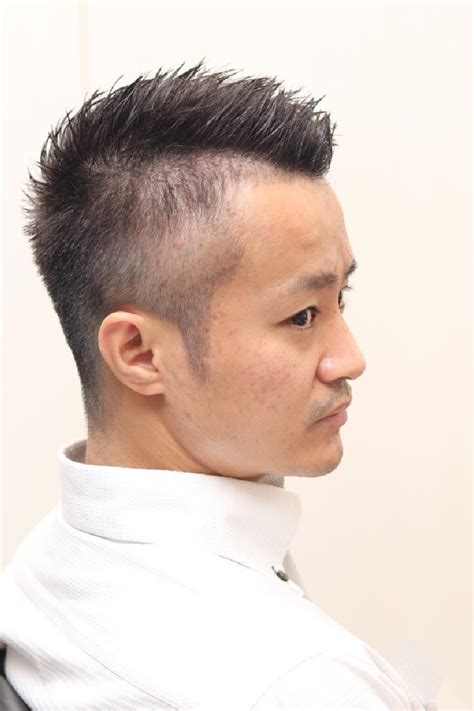 ビジネスメンズベリーショートツーブロックアッシュブラウンヘアスタイル 人形町、水天宮前の理容室、床屋 Hairandgrooming