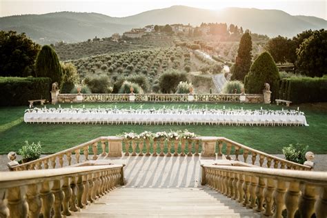 Sophisticated And Classic Wedding In A Tuscan Medicean Villa