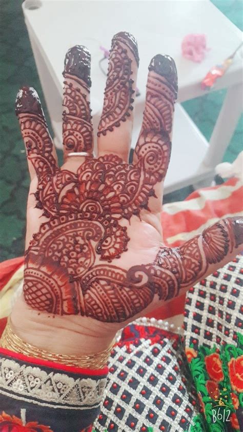 Pin By Sana Tahir On Mehndi Designs Hand Henna Mehndi Designs Henna Hand Tattoo