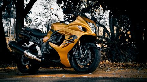 Suzuki Hayabusa Wallpapers 67 Pictures WallpaperSet