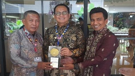 Pj Bupati Program Selasa Bersih Kolut Raih Adipura 2022 Kategori Kota