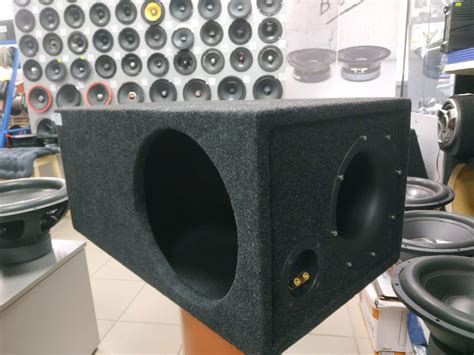 Короб под сабвуфер 12 (люкс) с трубой(160) + нашивка SOUND ZONE