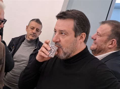 Salvini In Abruzzo Vinciamo E La Lega Otterr Doppia Cifra Notizie