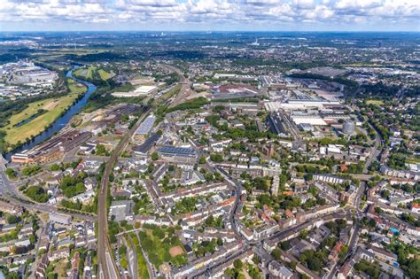 Mülheim an der Ruhr aus der Vogelperspektive Stadtzentrum im