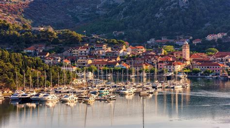rent  boat  skradin