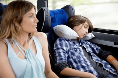 48 en la categoría «Children sleeping bus window» de fotos e imágenes