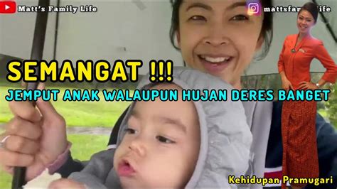 Walaupun Hujan Badai Mama Pramugari Tetap Jemput Anak Pulang Sekolah