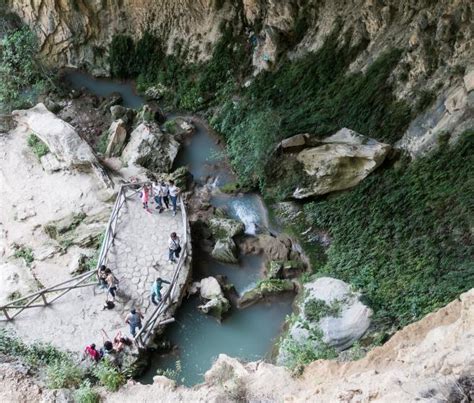 La Incre Ble Cueva De Ja N Con Una Cascada Y Un Mirador En Su Interior