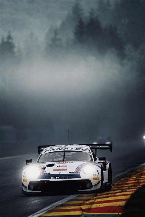 Pin By Quique Maqueda On Car Racing Car Wallpapers Race Cars