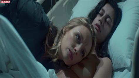 Karishma Ahluwalia Nude Pics Page