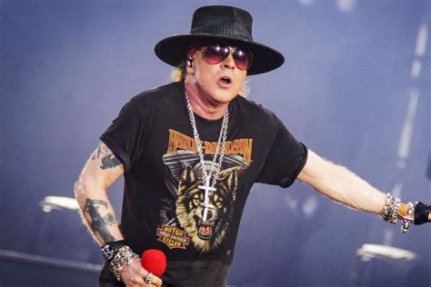 Is Axl Rose The Richest Member Of Guns N Roses See Slash And Duff Mckagans Net Worths In 2021