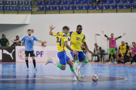 Seleção Brasileira Vence O Uruguai E Conquista Segunda Vitória Na Copa