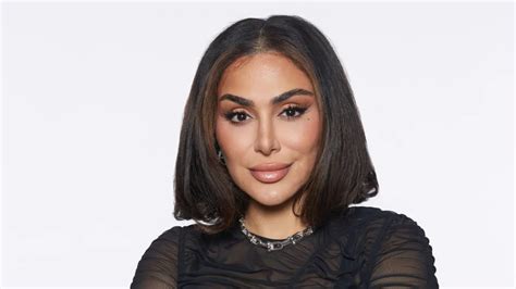 Huda Kattans Daily Routine The Life Of A Beauty Mogul