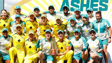 Women's Ashes: England end winless as Australia dominate third and ...