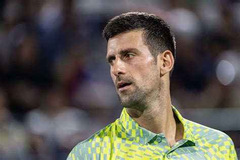 Tennis Djokovic non vacciné donc privé d entrée aux États Unis et d