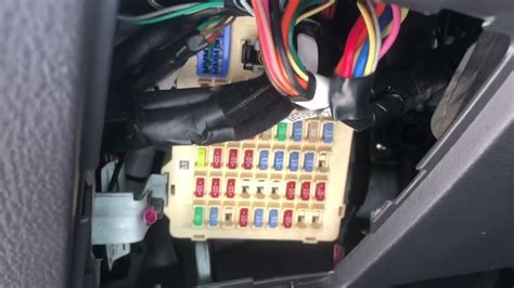 2007 2012 Hyundai Santa Fe Fuse Box Location Relay Location YouTube