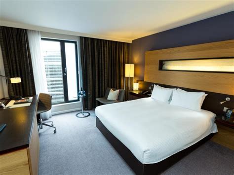 Best Price on Hilton London Tower Bridge Hotel in London + Reviews