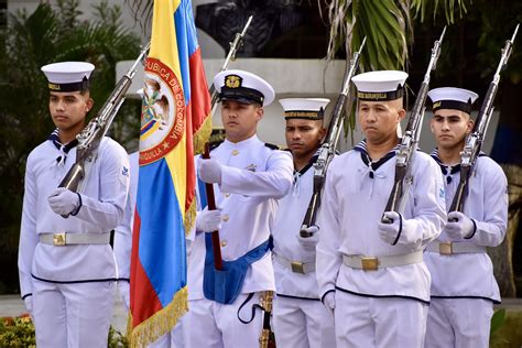 Ceremonia De Ascenso De Suboficiales Y Condecoraciones En La Armada De