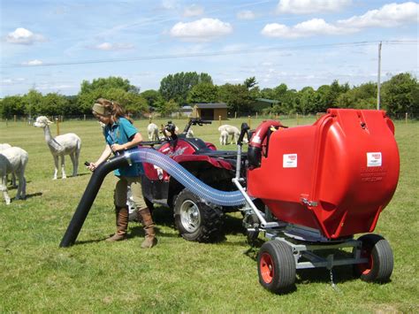 Paul Helps Paddock Vacuums For Sale Paddock Cleaners Uk Manure