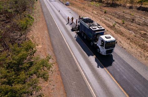 Trechos da BR 153 funcionam em sistema pare e siga até o final de