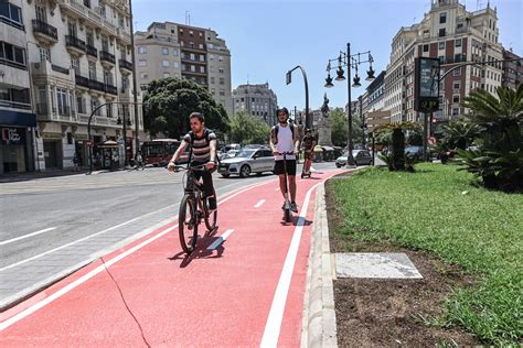 Entra en funcionamiento nuevo carril bici entre Marvá y Plaza de España