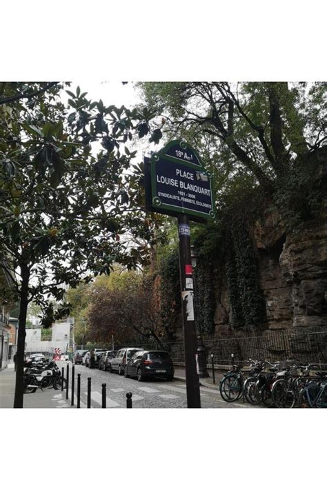 Historical Guided Tour Of Montmartre With Anouk Colombani