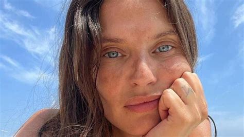 Bianca Balti Su Instagram Con La Pelle Macchiata Dal Sole Riceve Solo