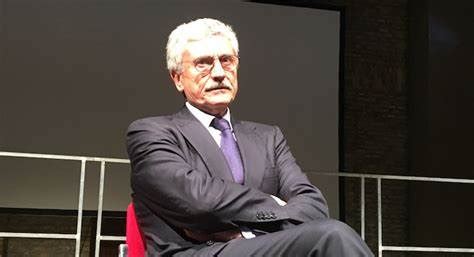 D Alema E Profumo Indagati Contestato Il Reato Di Corruzione