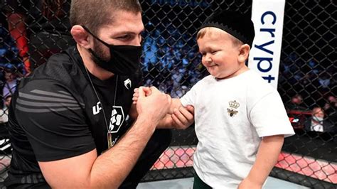 Qui est Hasbulla Mini khabib celui dont on ne sait pas l âge