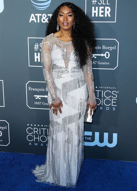 Angela Bassett 2019 Critics Choice Awards • Celebmafia