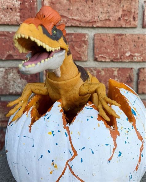 Dinosaur pumpkin | Dinosaur halloween, Dinosaur halloween costume, Halloween party k… | Dinosaur ...