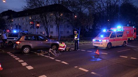 Radfahrer Bei Unfall Schwer Verletzt