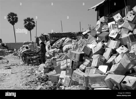 Landfill Black And White Stock Photos And Images Alamy