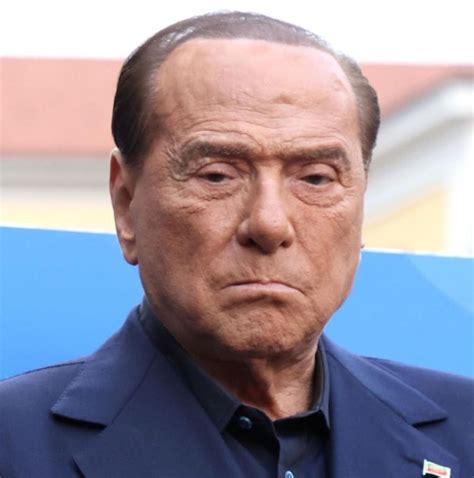 Silvio Berlusconi Di Nuovo Ricoverato Al San Raffaele Caffeina Magazine