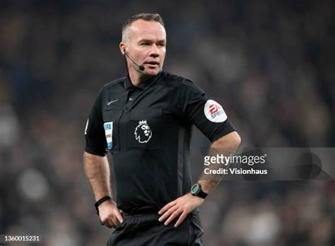 Paul Tierney Referee Photos and Premium High Res Pictures - Getty Images