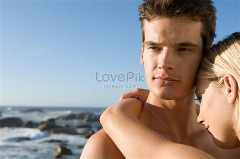 Young Couple On Beach Vacation Picture And Hd Photos Free Download On Lovepik