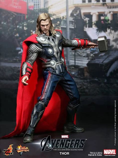 THE AVENGERS Hot Toys THOR Collectible Action Figure GeekTyrant