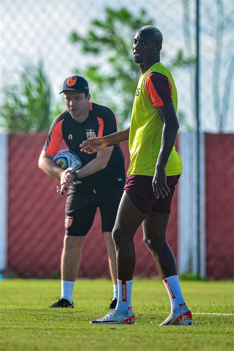 Escala O Do Crb Jorginho N O Viaja E Mike Segue Na Equipe Para Jogo