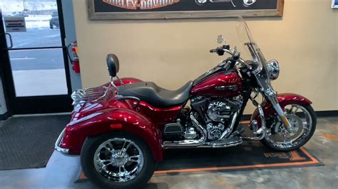 2016 Harley Davidson Freewheeler In Velocity Red Sunglo FLRT YouTube