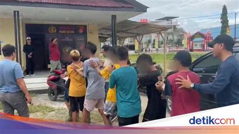 Momen Polisi Tangkap 8 Pria Pemerkosa Gadis Abg Di Buton Tengah