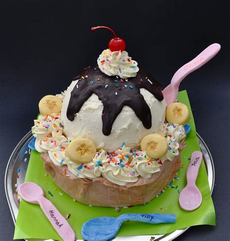 Cakes By Setia Ice Cream Sundae Cake