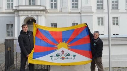 Oranienburg zeigt Flagge für Tibet