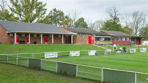 Guide To Binfield Fc And Hill Farm Lane